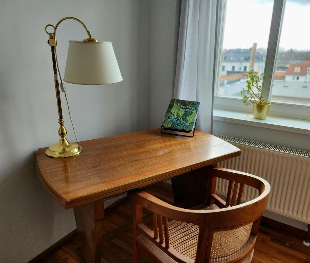 4 Raum Mit Balkon Auf 120sqm In Lage Dresden