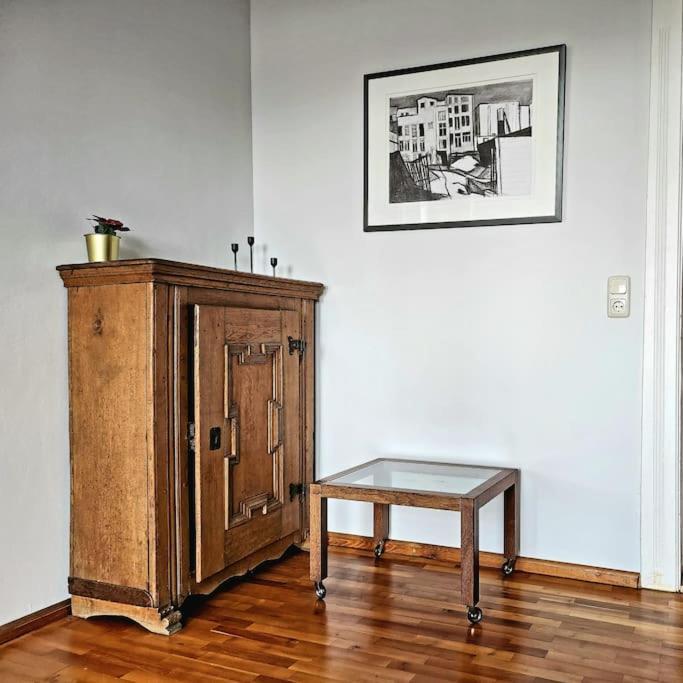 4 Raum Mit Balkon Auf 120sqm In Lage